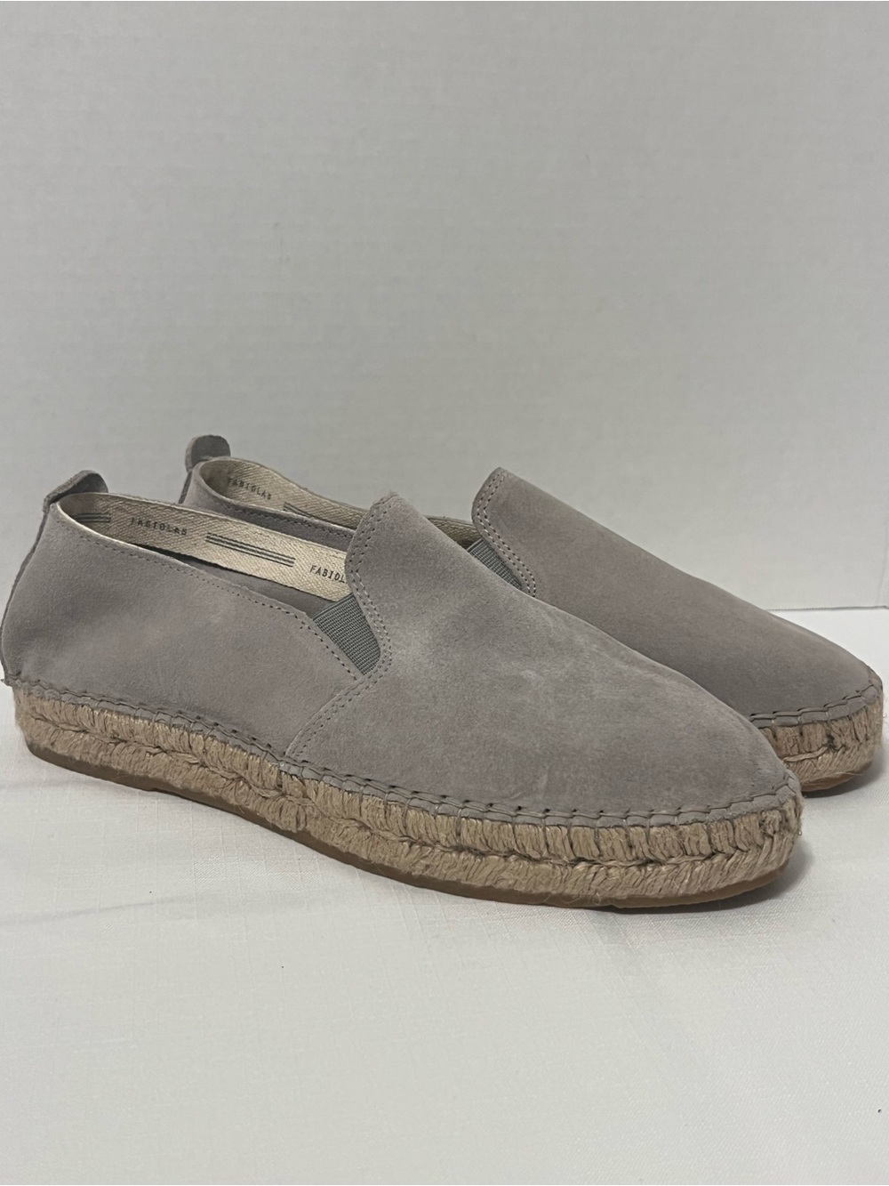 Fabiolas Gray Suede Leather Espadrille Slip-On Contemporary Flats Size 39 8.5